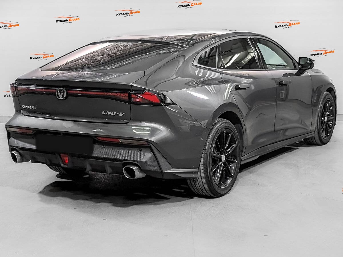 Changan UNI-V 2023 года с пробегом. Фото: #4