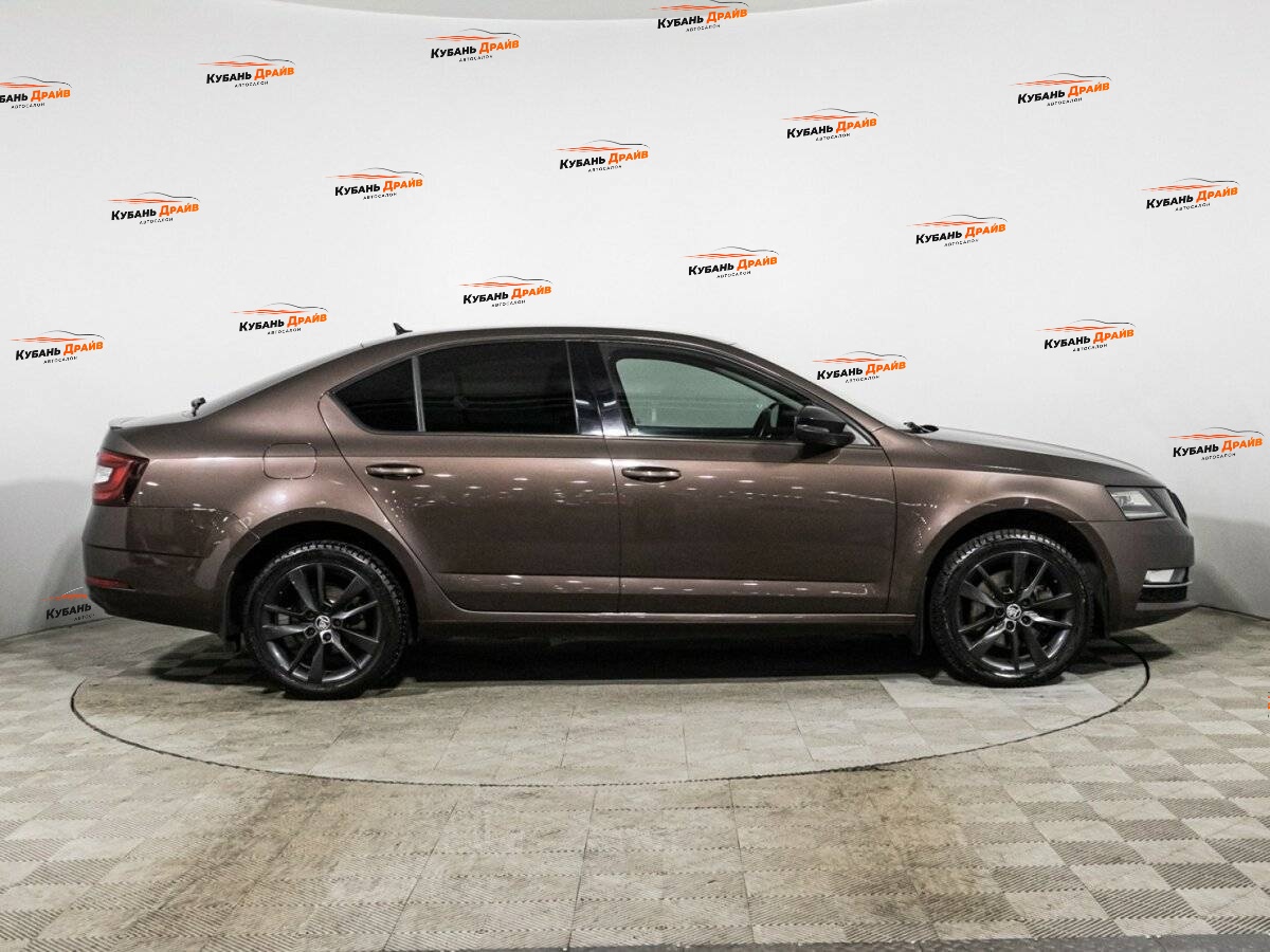 Skoda Octavia 2018 года с пробегом. Фото: #3