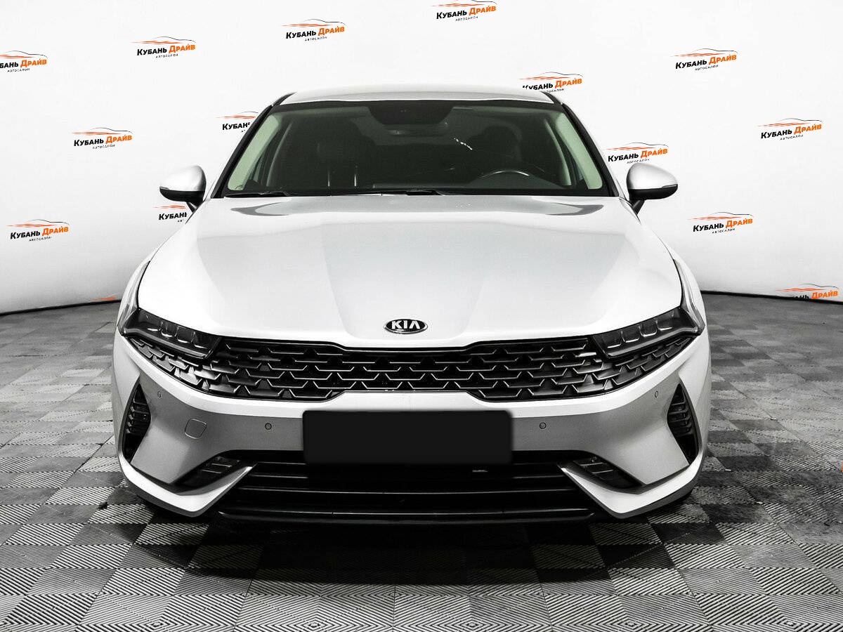 Kia K5 2021 года с пробегом. Фото: #1