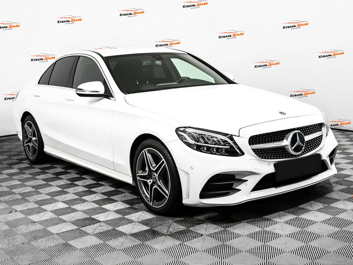 Mercedes-Benz C-Класс 2018 года с пробегом. Фото: #2