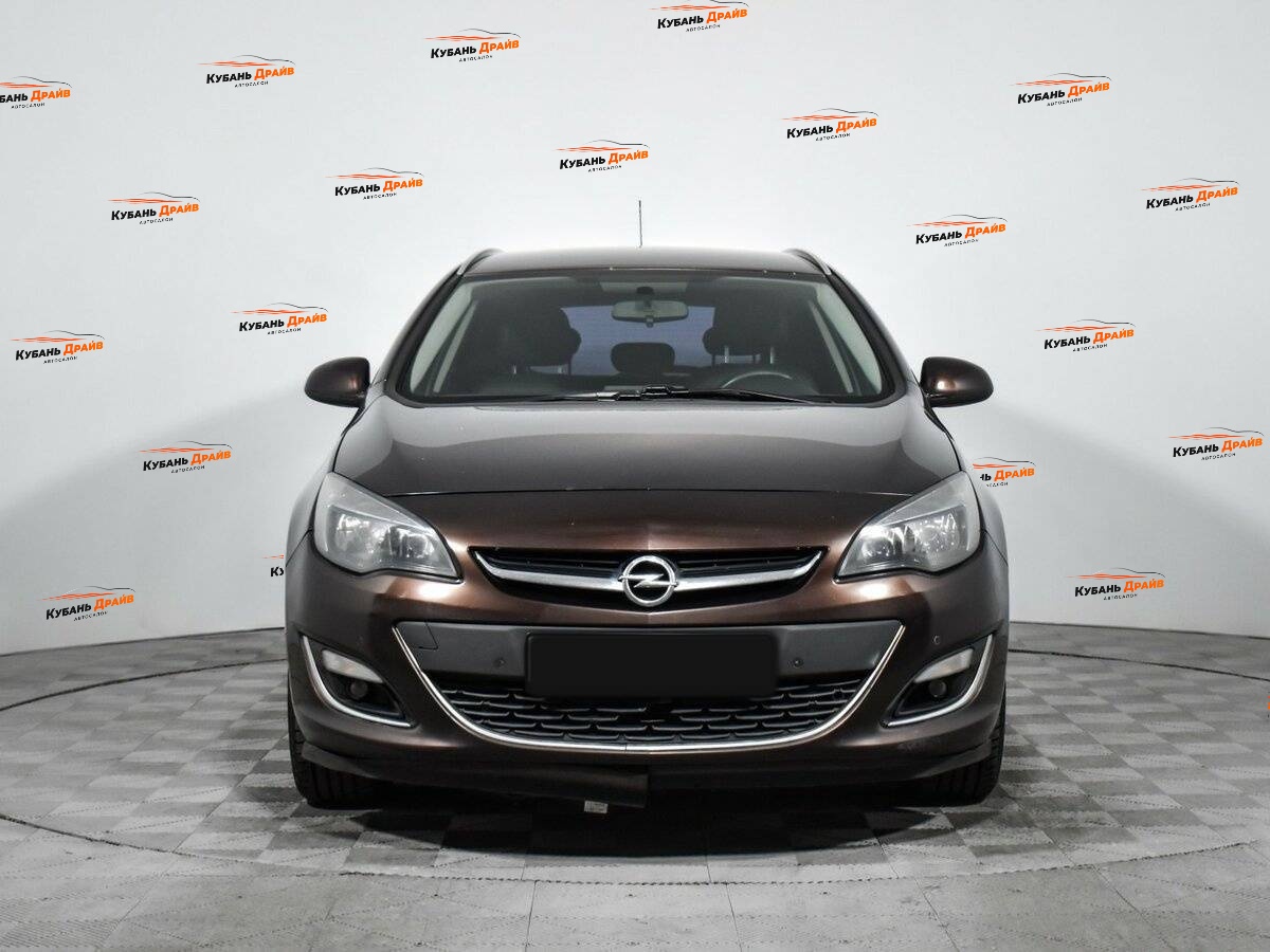 Opel Astra 2013 года с пробегом. Фото: #1