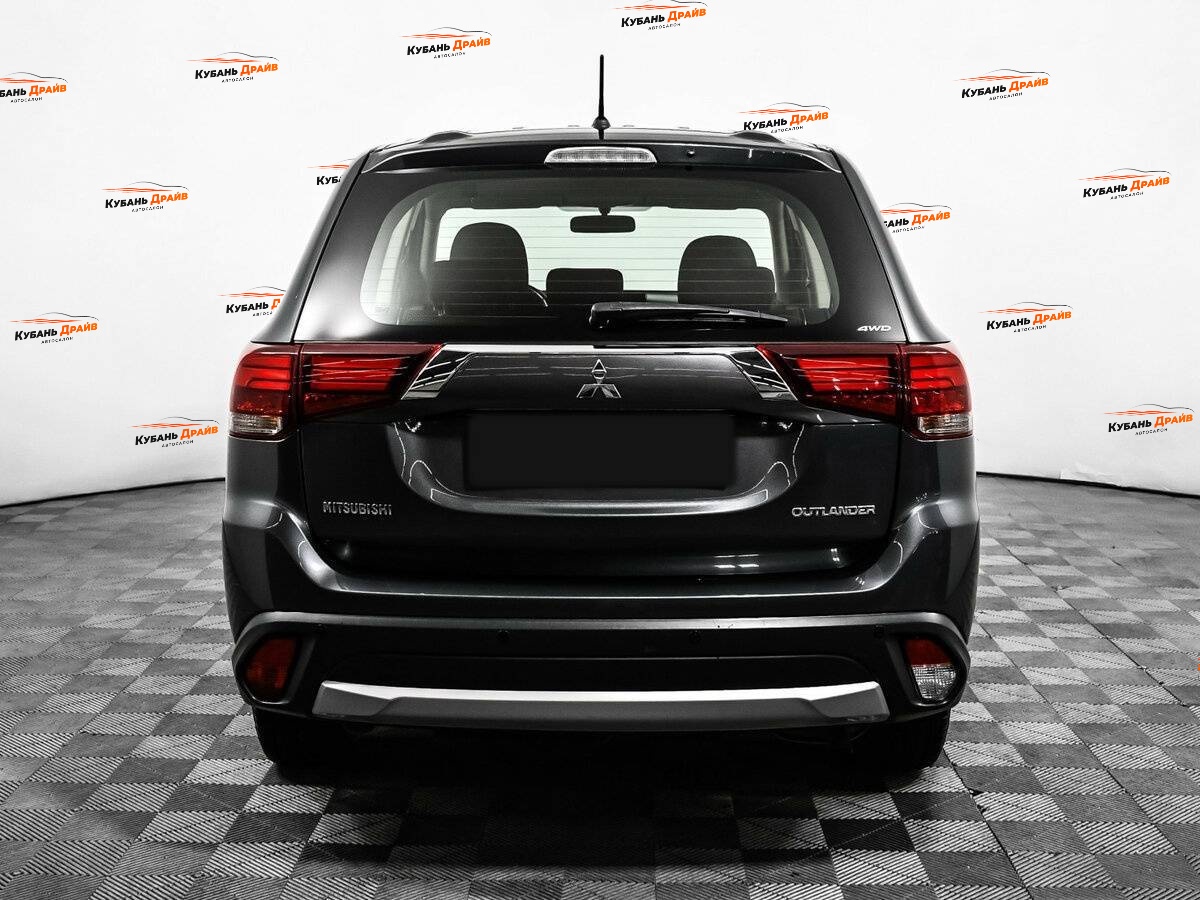 Mitsubishi Outlander 2016 года с пробегом. Фото: #5