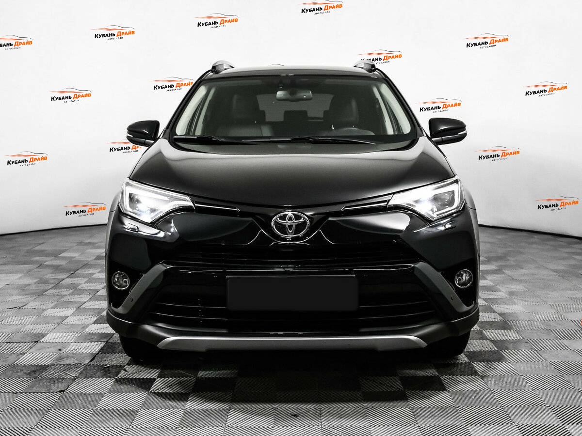 Toyota RAV4 2017 года с пробегом. Фото: #1
