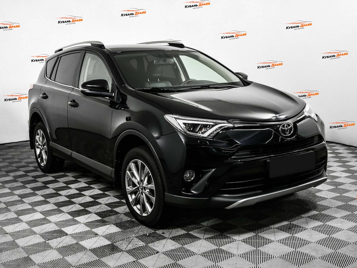 Toyota RAV4 2017 года с пробегом. Фото: #2