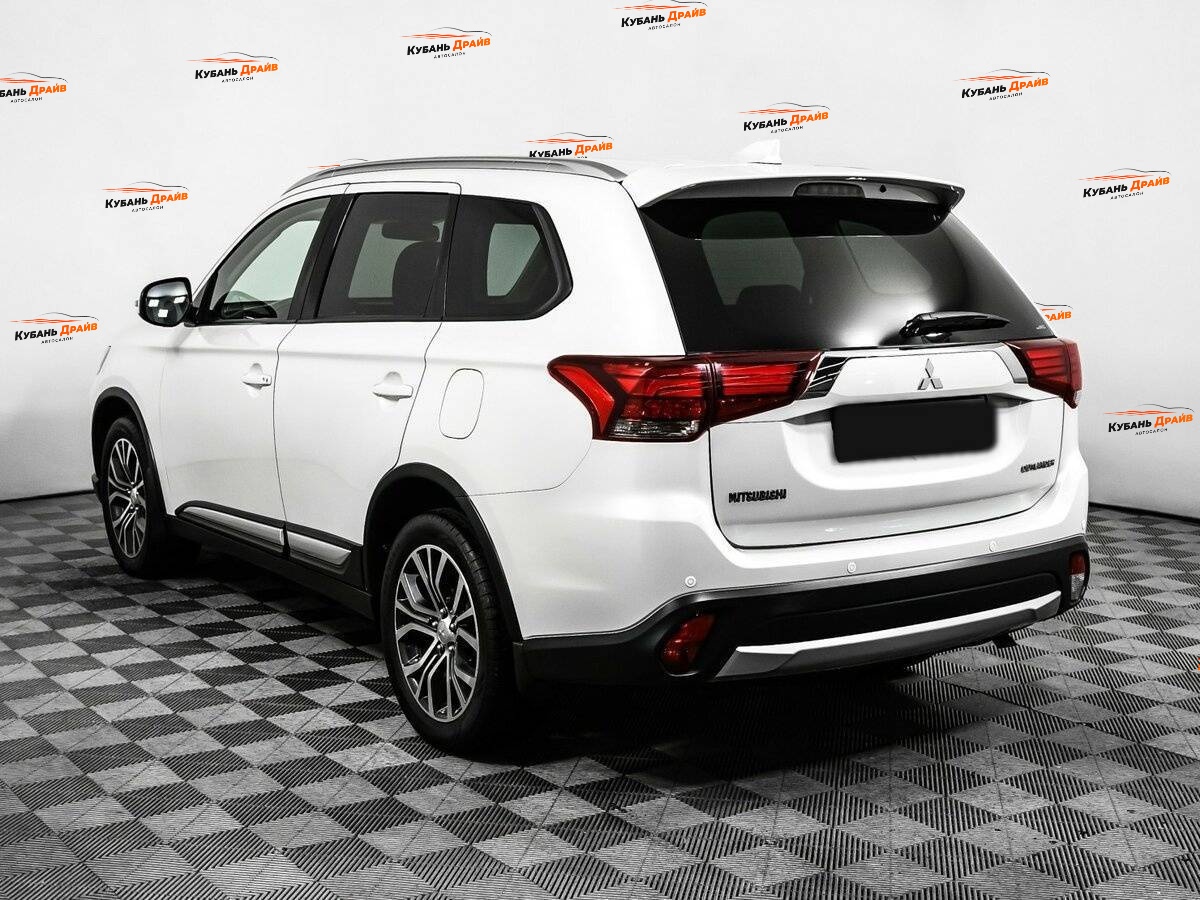 Mitsubishi Outlander 2017 года с пробегом. Фото: #6