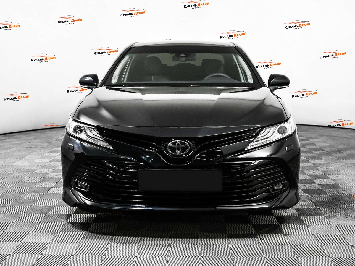 Toyota Camry 2019 года с пробегом. Фото: #1