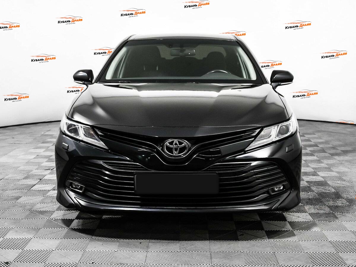 Toyota Camry 2019 года с пробегом. Фото: #1