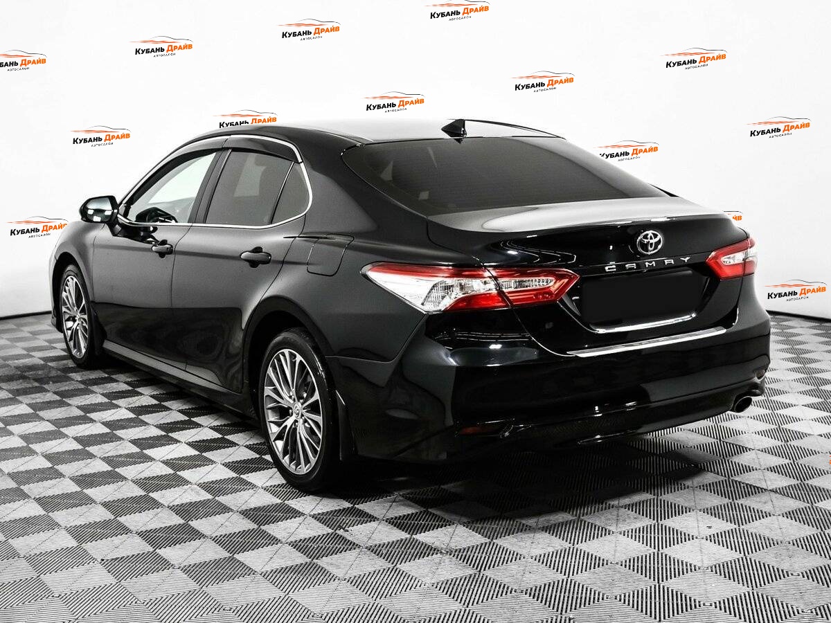 Toyota Camry 2019 года с пробегом. Фото: #6