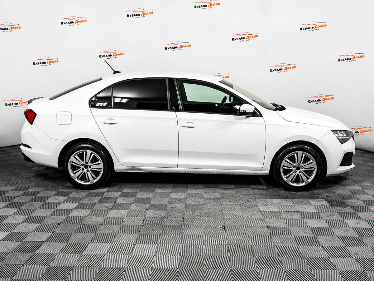 Skoda Rapid 2021 года с пробегом. Фото: #3