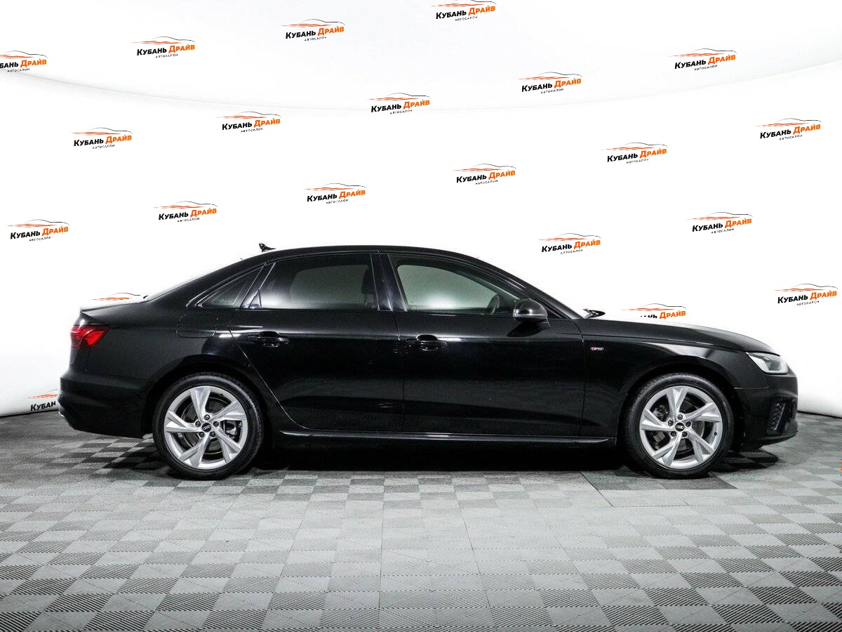 Audi A4 2021 года с пробегом. Фото: #3