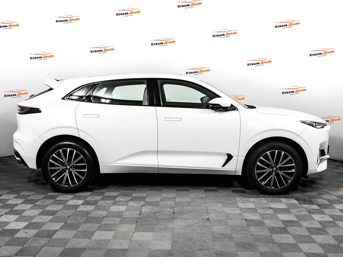 Changan UNI-K 2023 года с пробегом. Фото: #3