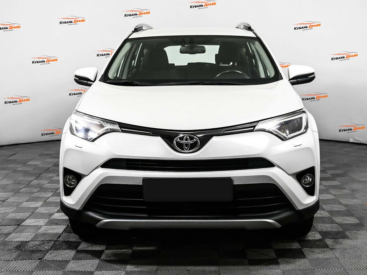 Toyota RAV4 2017 года с пробегом. Фото: #1