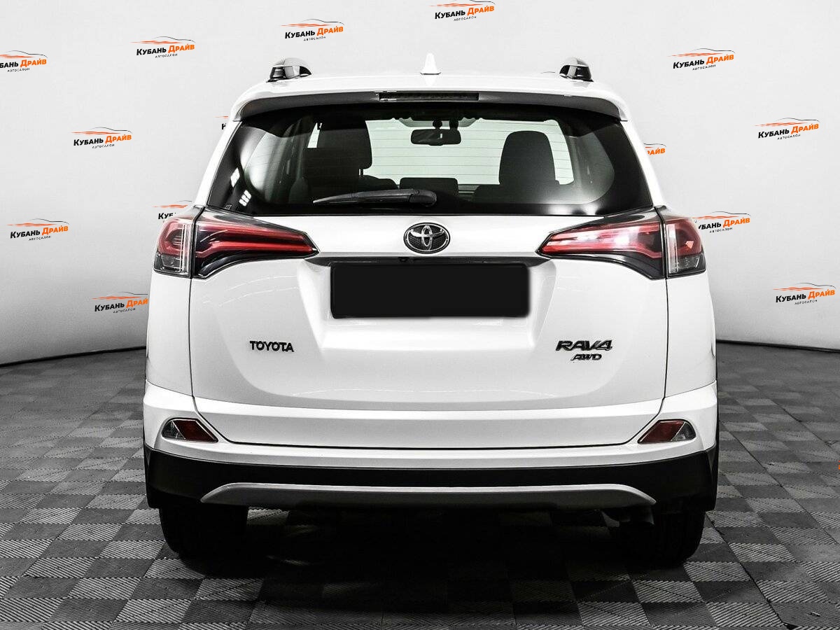 Toyota RAV4 2017 года с пробегом. Фото: #5