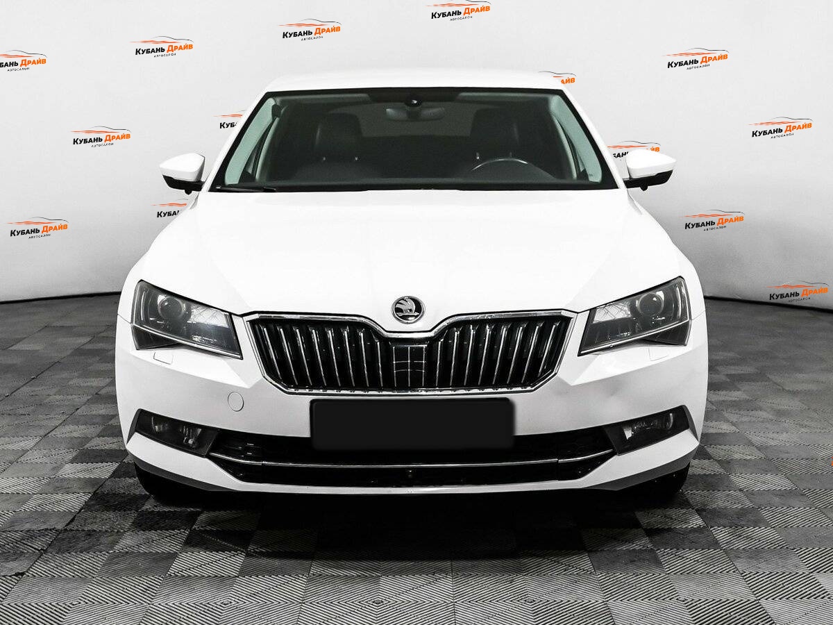 Skoda Superb 2016 года с пробегом. Фото: #1