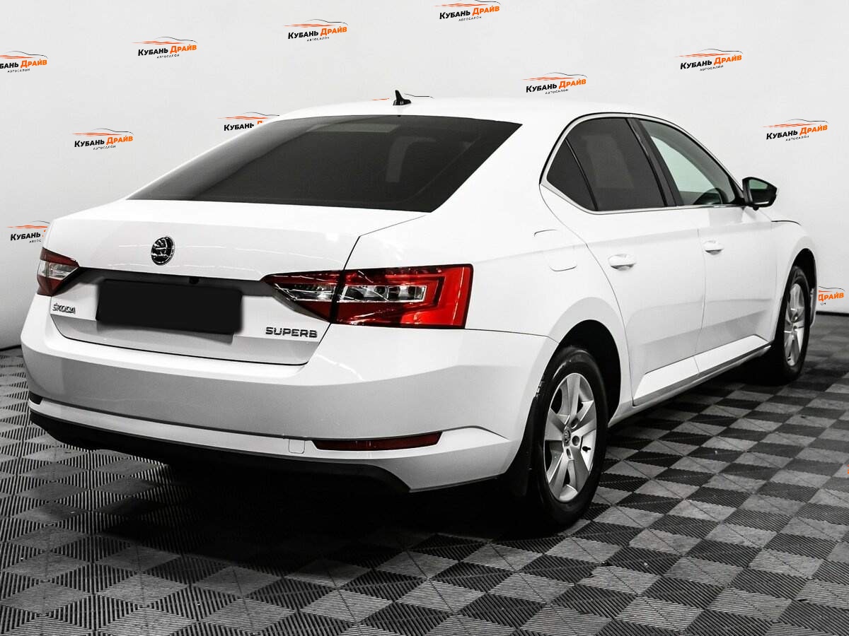 Skoda Superb 2016 года с пробегом. Фото: #4