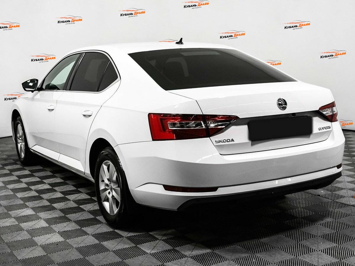 Skoda Superb 2016 года с пробегом. Фото: #6