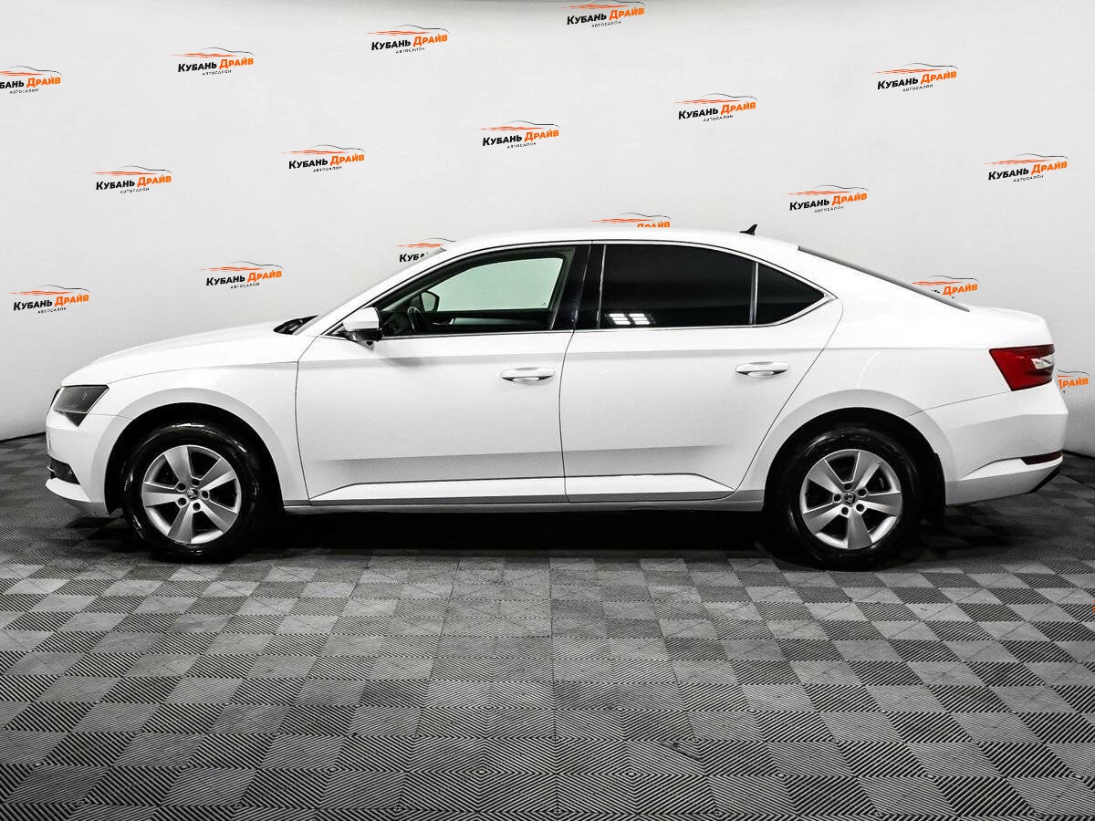 Skoda Superb 2016 года с пробегом. Фото: #7