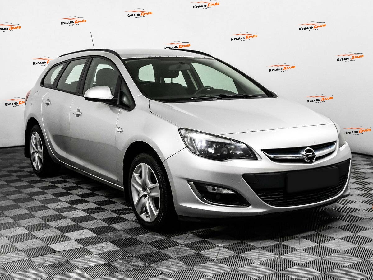 Opel Astra 2013 года с пробегом. Фото: #2