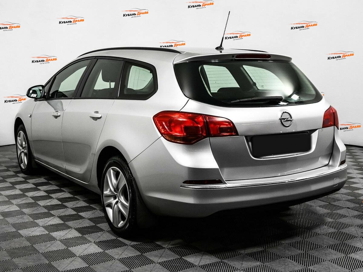 Opel Astra 2013 года с пробегом. Фото: #6