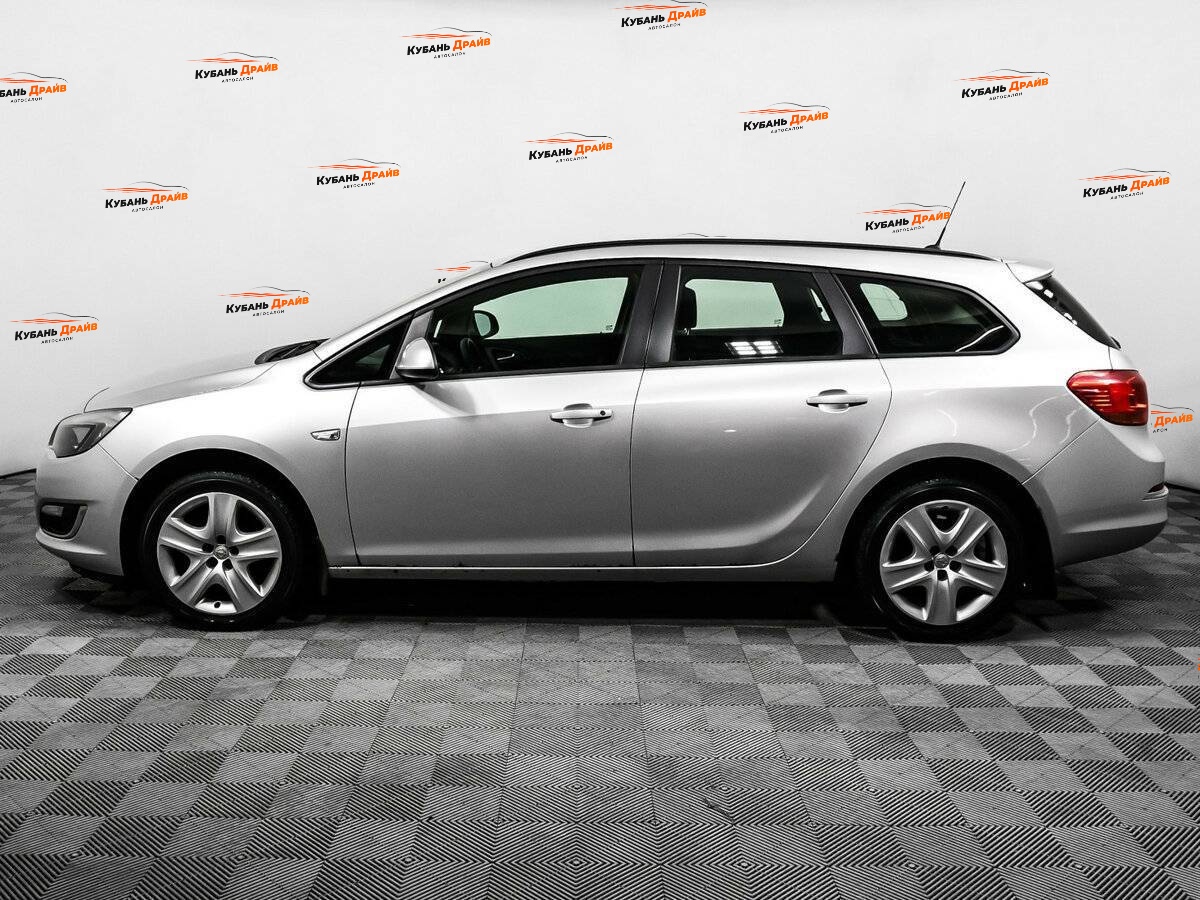 Opel Astra 2013 года с пробегом. Фото: #7