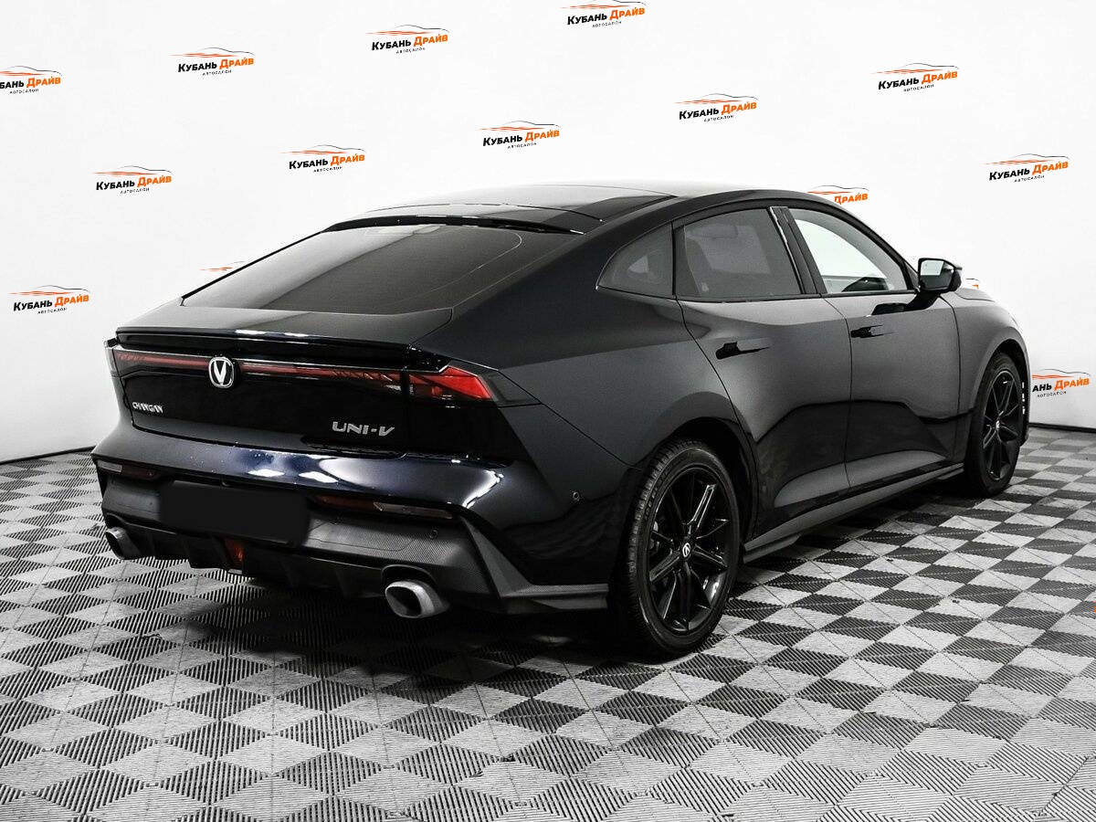 Changan UNI-V 2024 года с пробегом. Фото: #4