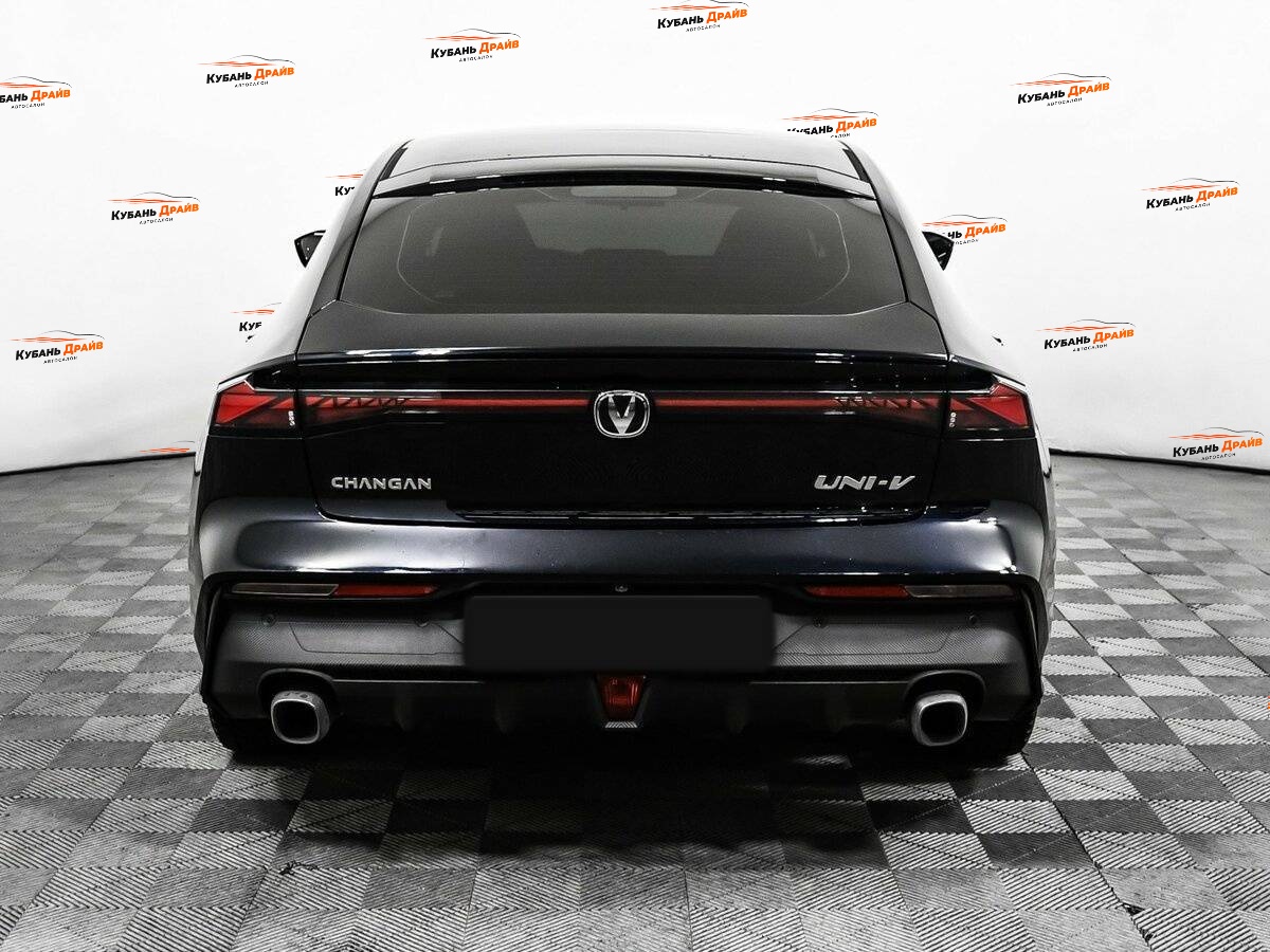 Changan UNI-V 2024 года с пробегом. Фото: #5