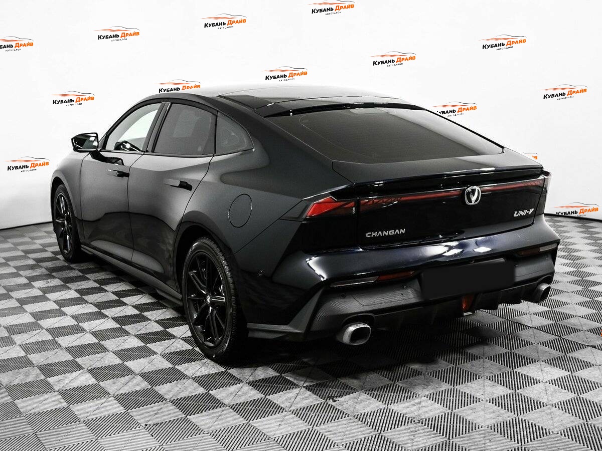 Changan UNI-V 2024 года с пробегом. Фото: #6