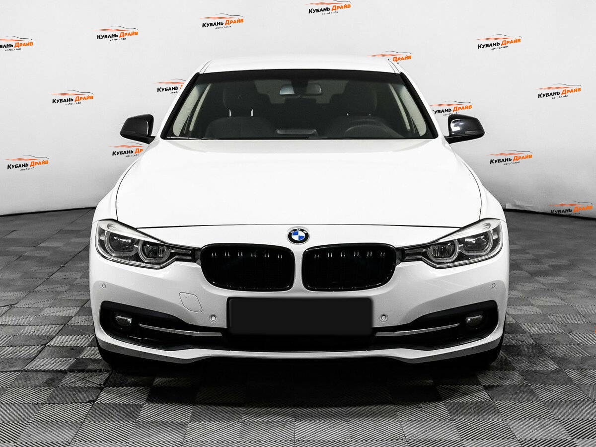 BMW 3 серии 2017 года с пробегом. Фото: #1