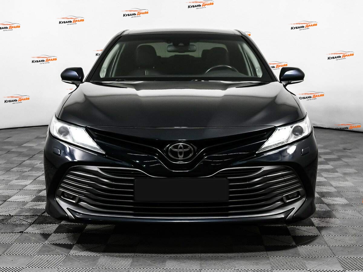 Toyota Camry 2019 года с пробегом. Фото: #1