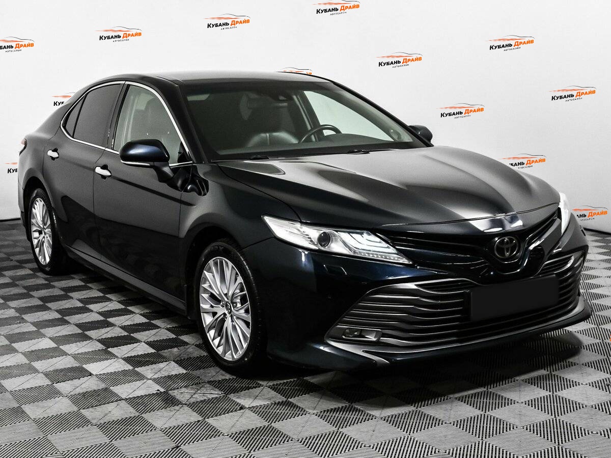 Toyota Camry 2019 года с пробегом. Фото: #2