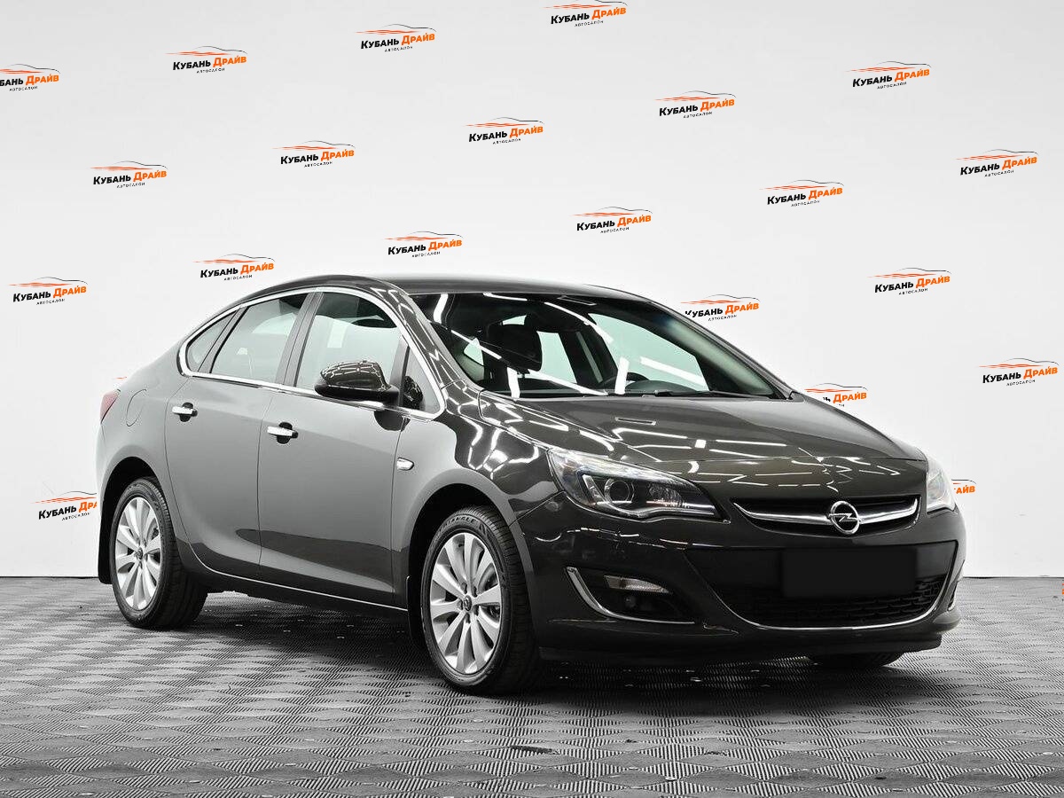 Opel Astra 2013 года с пробегом. Фото: #1