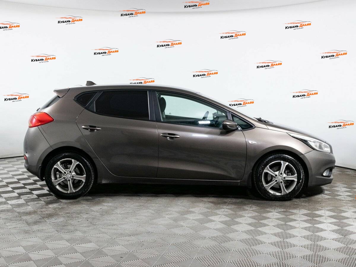 Kia Ceed 2012 года с пробегом. Фото: #3