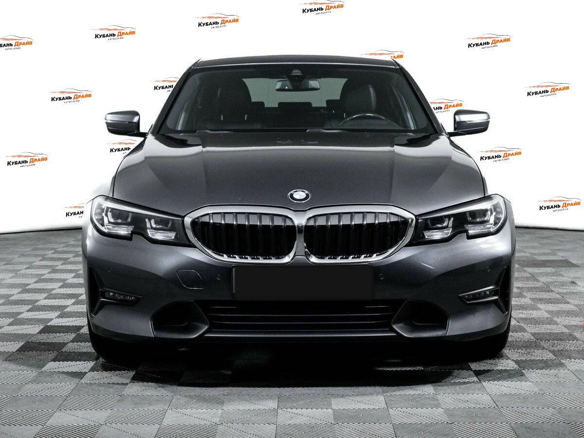 BMW 3 серии 2019 года с пробегом. Фото: #1
