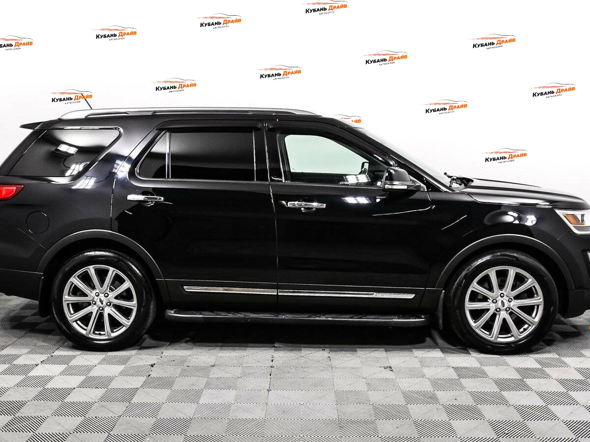 Ford Explorer 2018 года с пробегом. Фото: #3