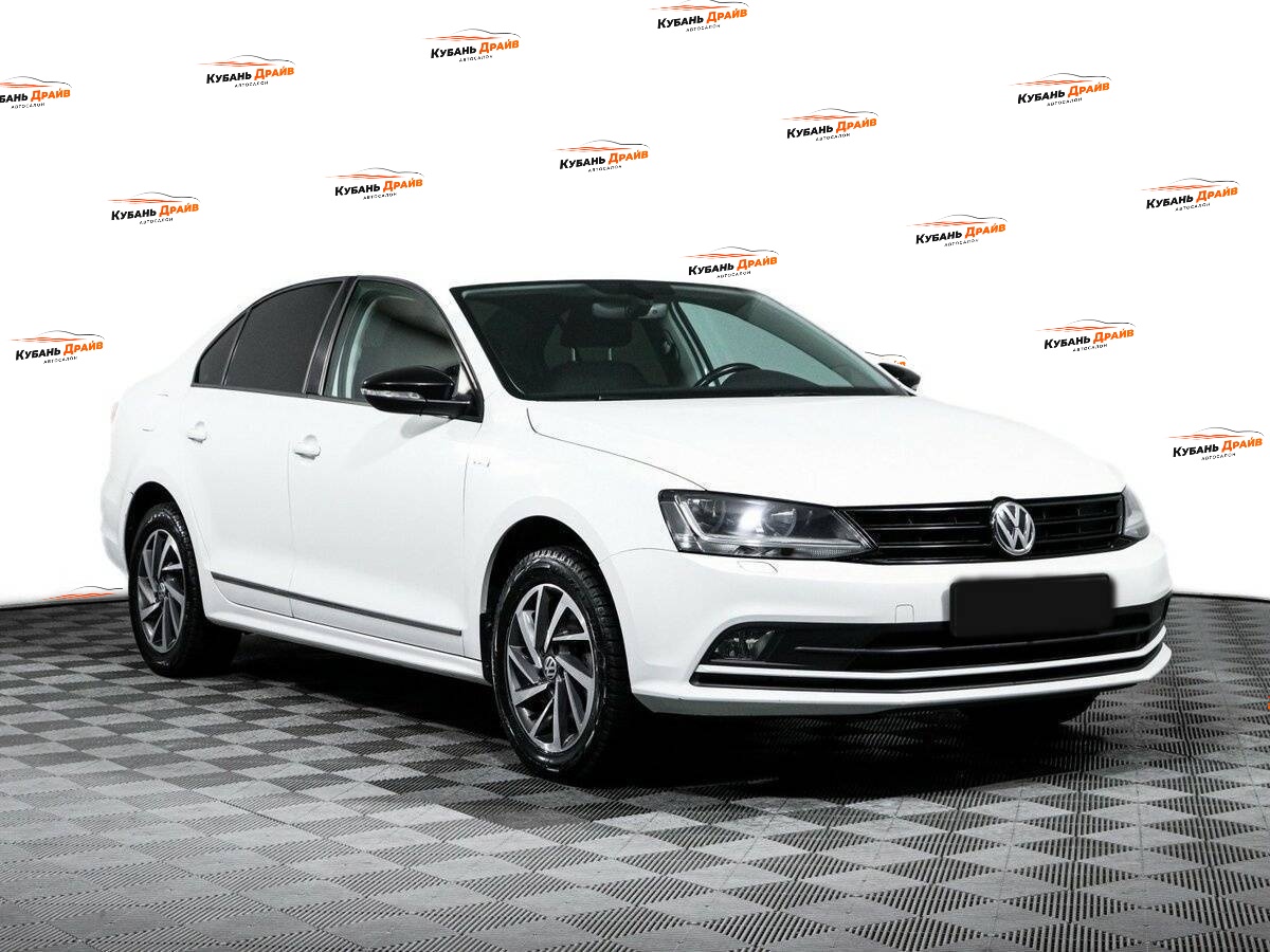 Volkswagen Jetta 2017 года с пробегом. Фото: #2
