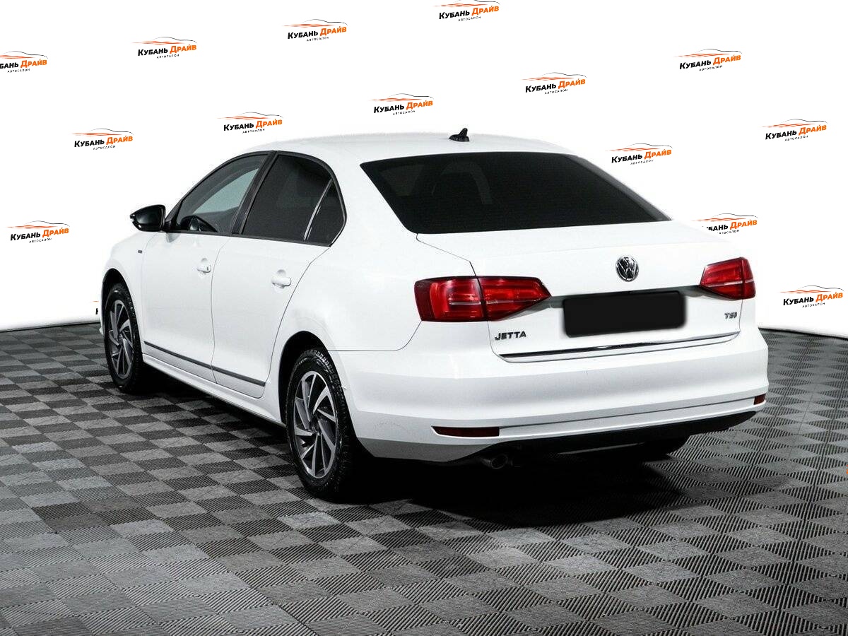 Volkswagen Jetta 2017 года с пробегом. Фото: #6