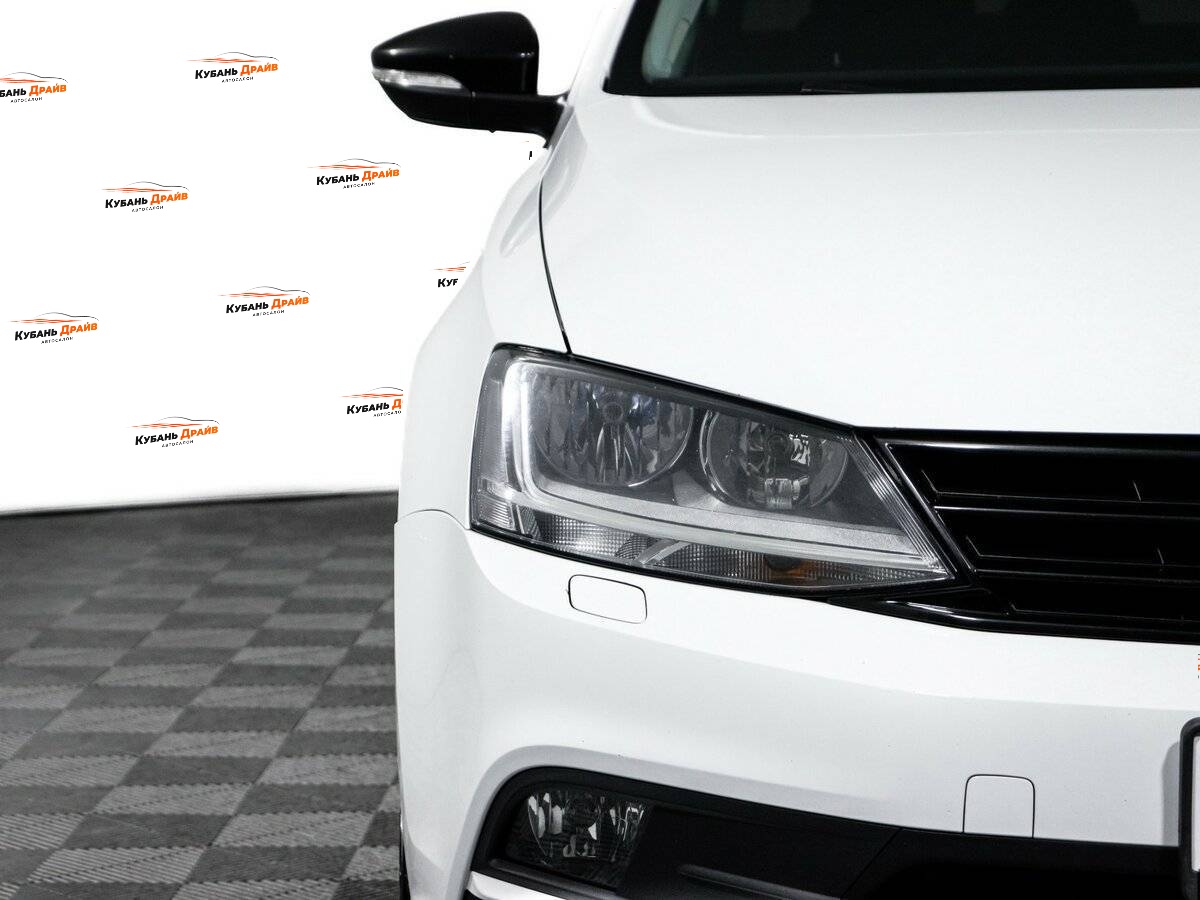 Volkswagen Jetta 2017 года с пробегом. Фото: #17