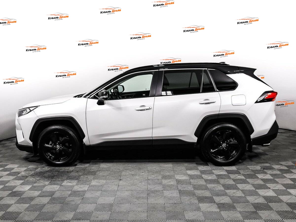 Toyota RAV4 2021 года с пробегом. Фото: #7