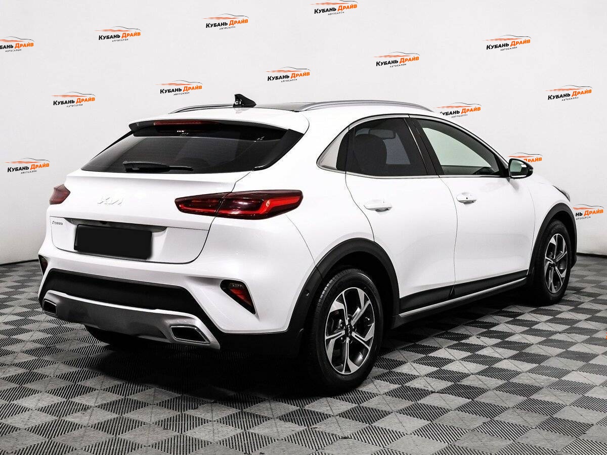 Kia XCeed 2021 года с пробегом. Фото: #4