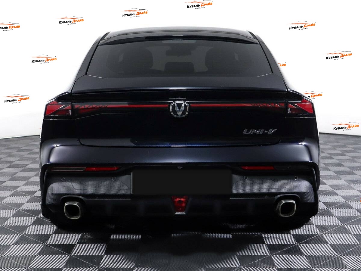 Changan UNI-V 2023 года с пробегом. Фото: #5