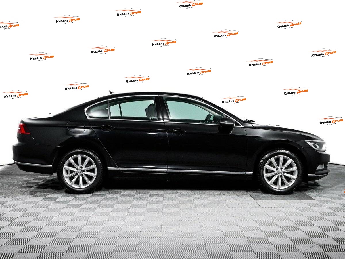 Volkswagen Passat 2019 года с пробегом. Фото: #3