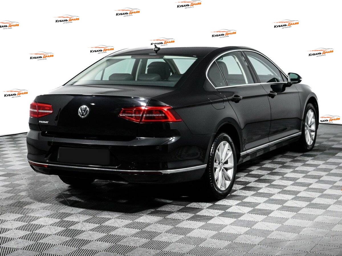 Volkswagen Passat 2019 года с пробегом. Фото: #4