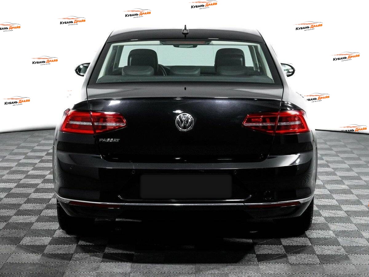 Volkswagen Passat 2019 года с пробегом. Фото: #5
