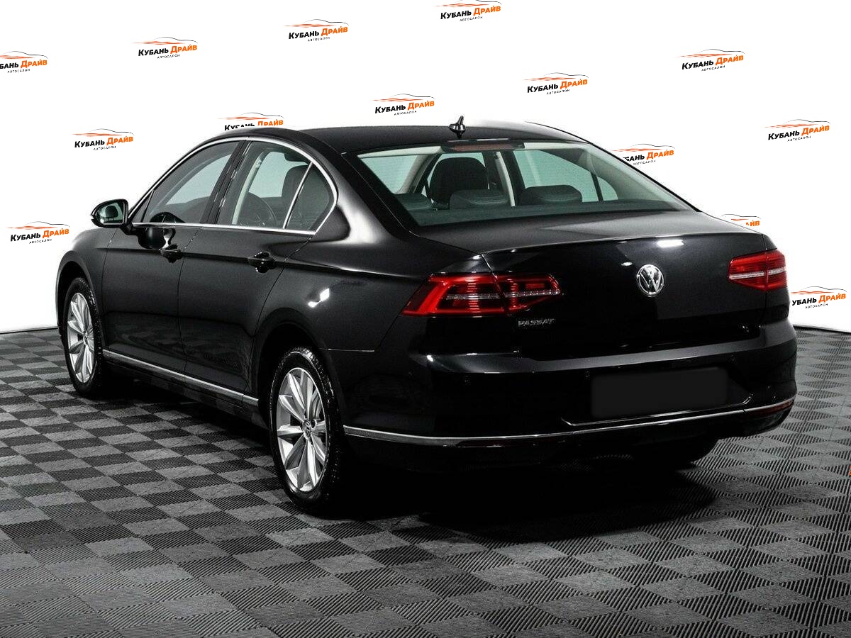 Volkswagen Passat 2019 года с пробегом. Фото: #6