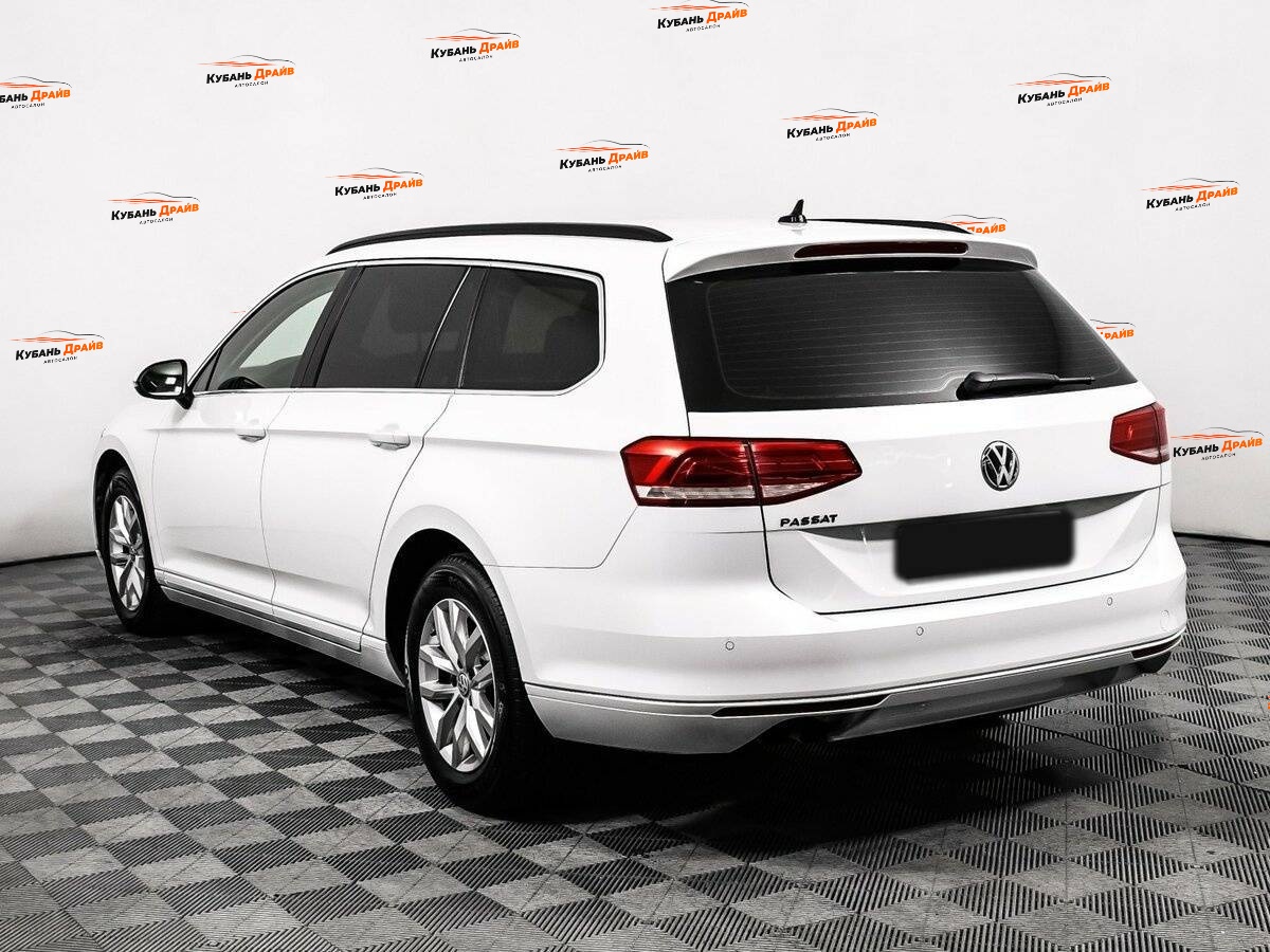 Volkswagen Passat 2018 года с пробегом. Фото: #6