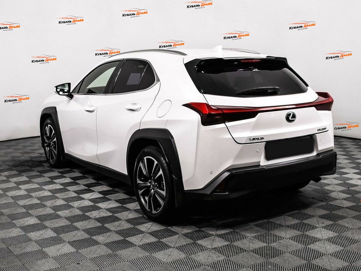 Lexus UX 2019 года с пробегом. Фото: #6