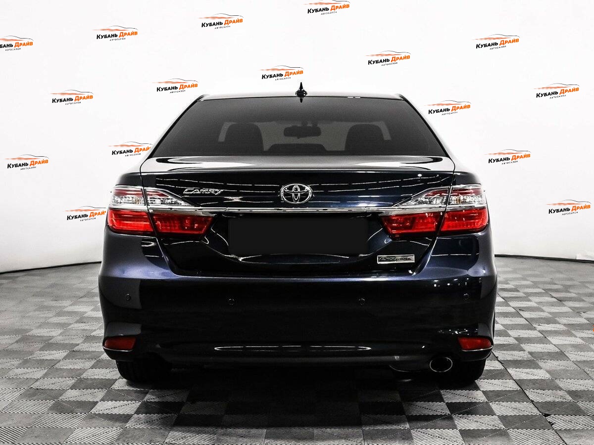 Toyota Camry 2017 года с пробегом. Фото: #4