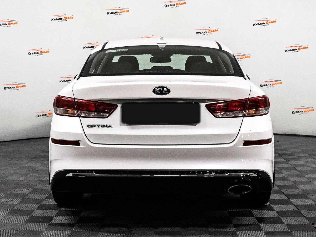 Kia Optima 2018 года с пробегом. Фото: #5