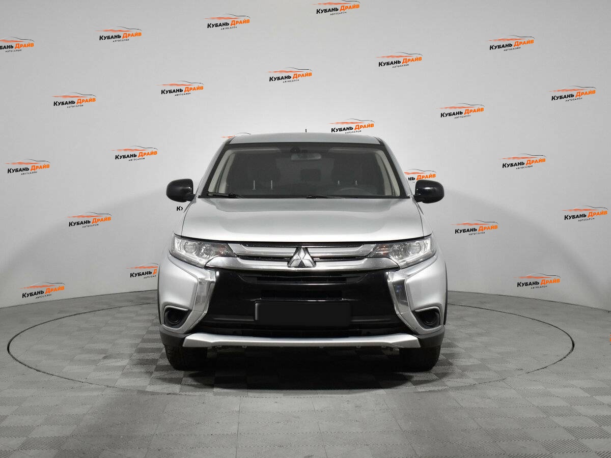 Mitsubishi Outlander 2015 года с пробегом. Фото: #1
