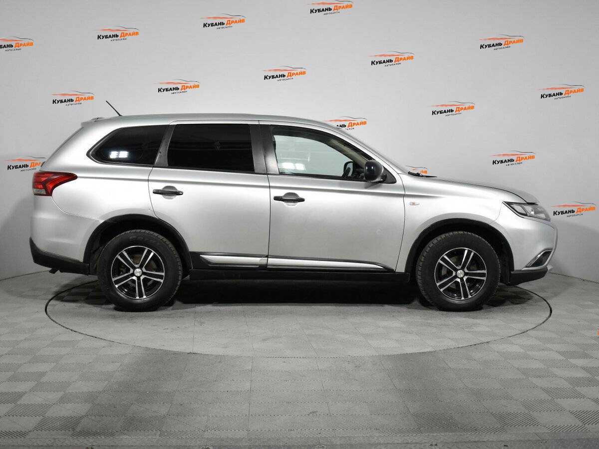 Mitsubishi Outlander 2015 года с пробегом. Фото: #3